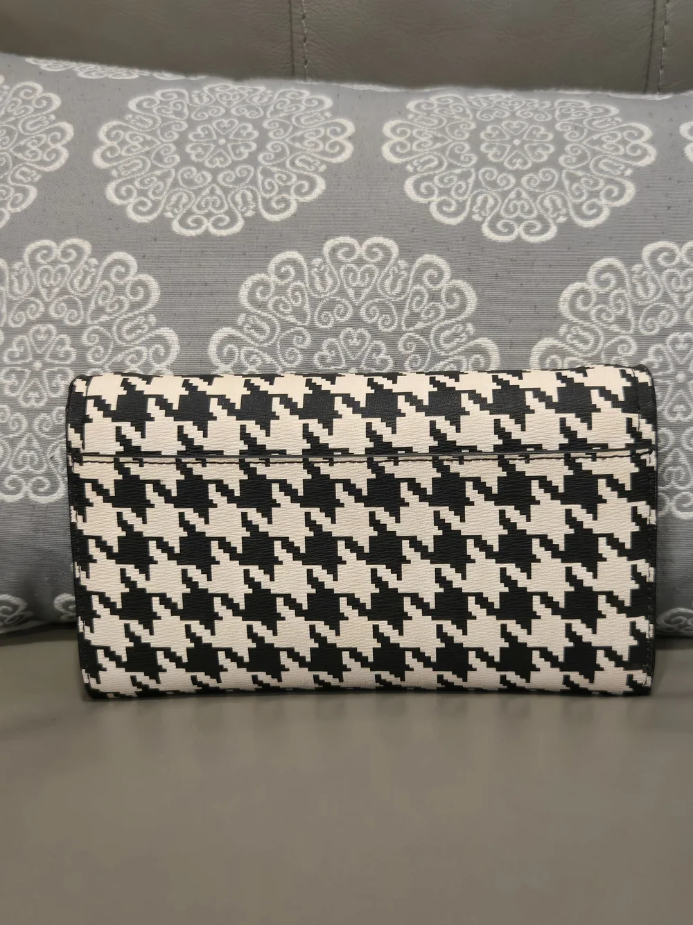 kate spade New York Black & White Houndstooth Convertible Wallet Crossbody Set